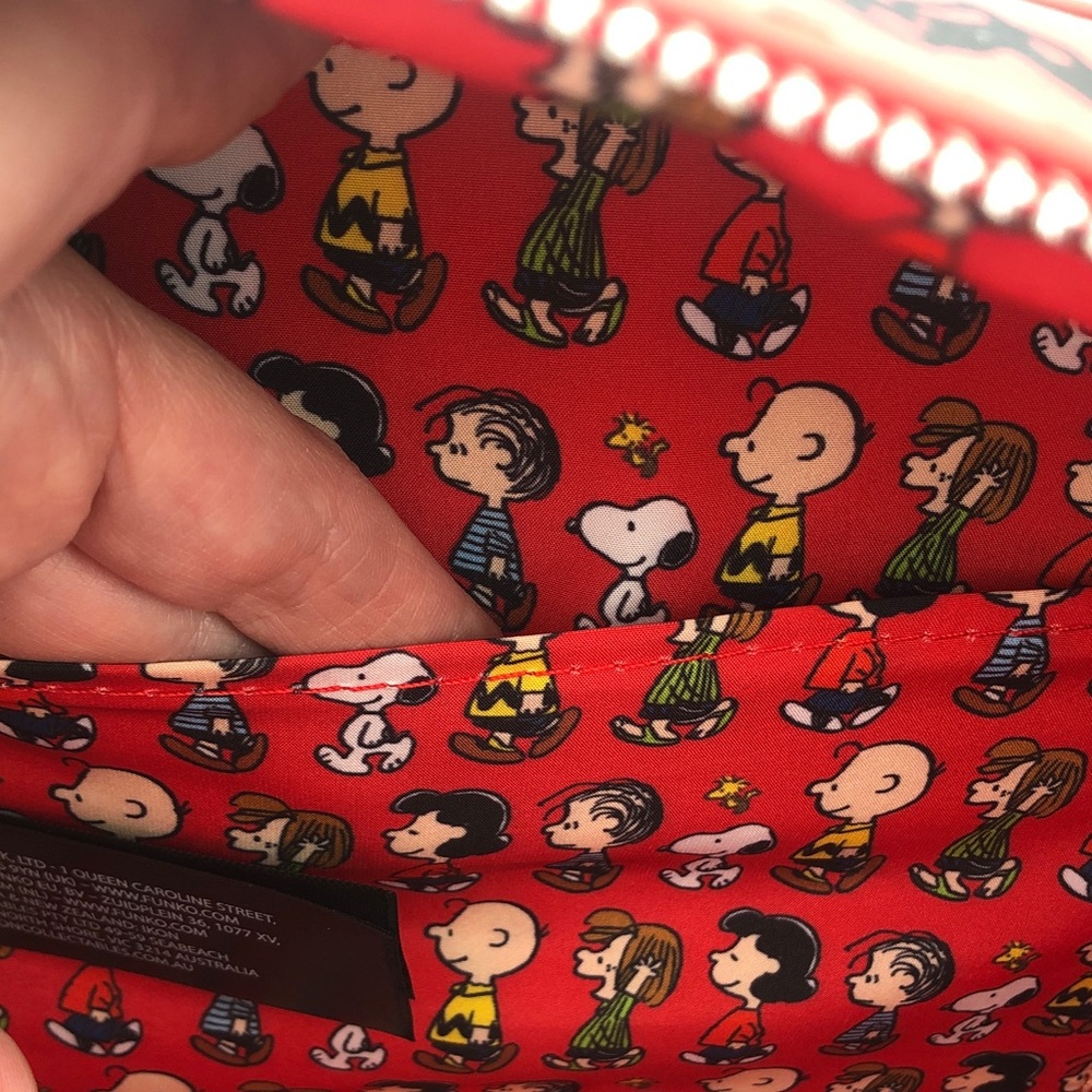 Snoopy Loungefly Peanuts Celebration Bag Charlie Brown Red - Picture 11 of 15
